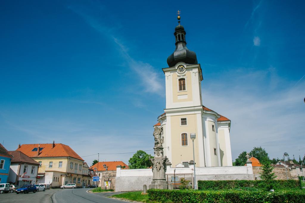 Guest House U Zlateho Jelena Žinkovy Екстериор снимка