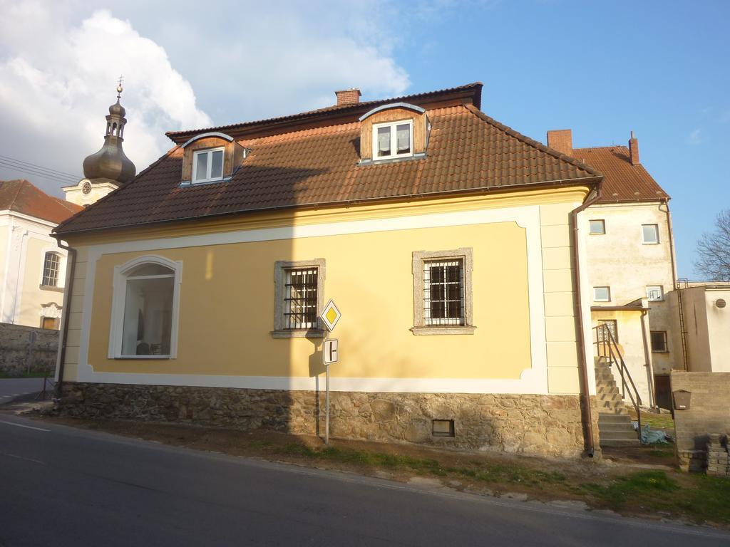 Guest House U Zlateho Jelena Žinkovy Екстериор снимка